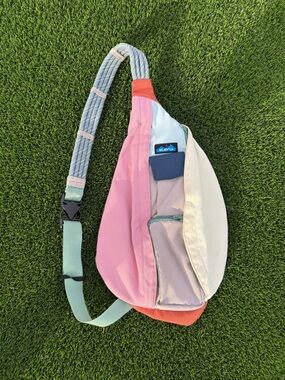 Kavu Colorblock Sling Bag in Pink, Cream & Mint
